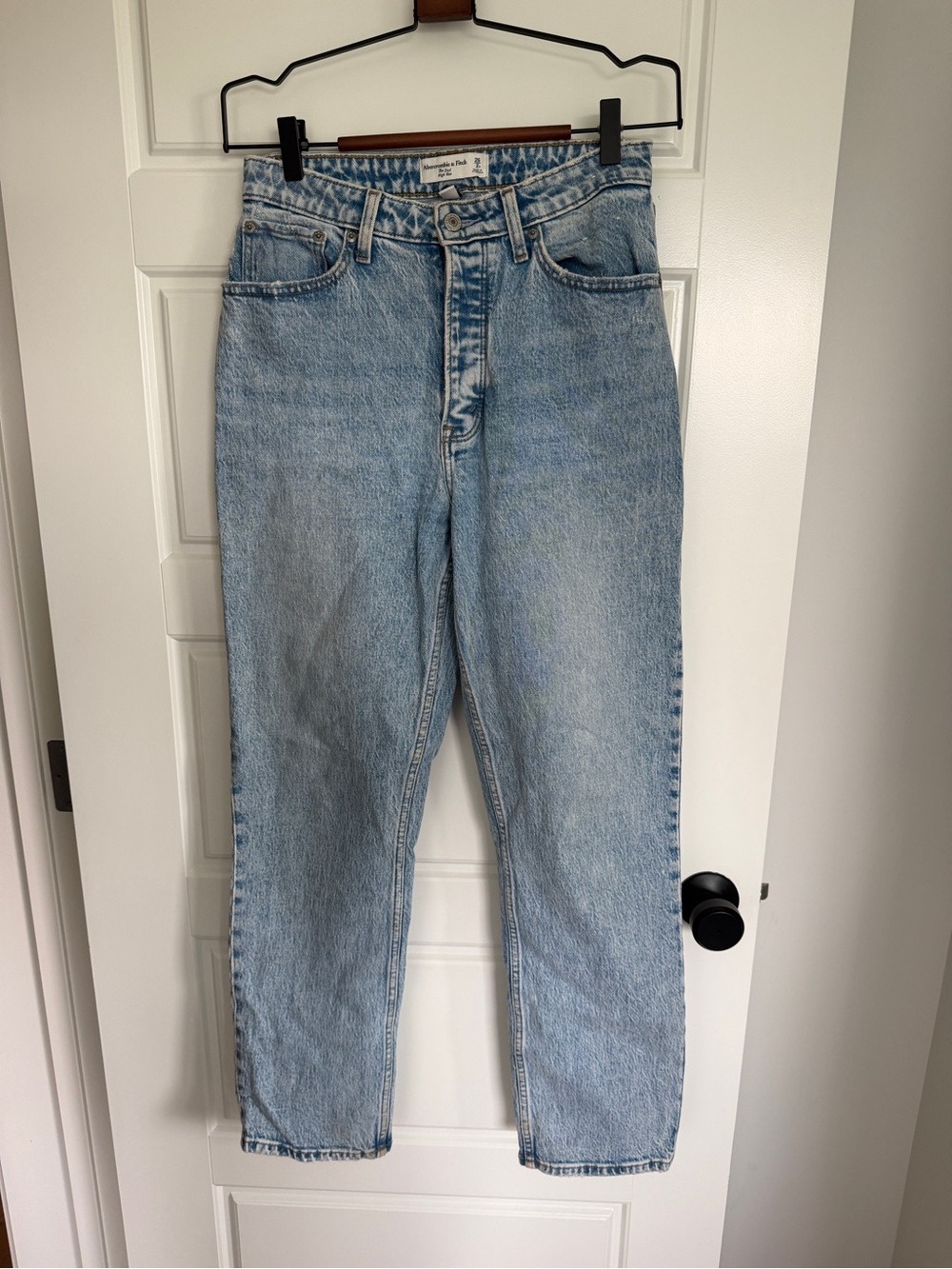 Abercrombie & Fitch The Dad High Rise Light Blue Straight-Leg Jeans